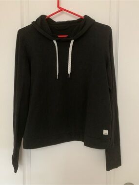 EUC Vuori Halo Essential Hoodie VW226 Medium Black DreamKnit Lightweight Active